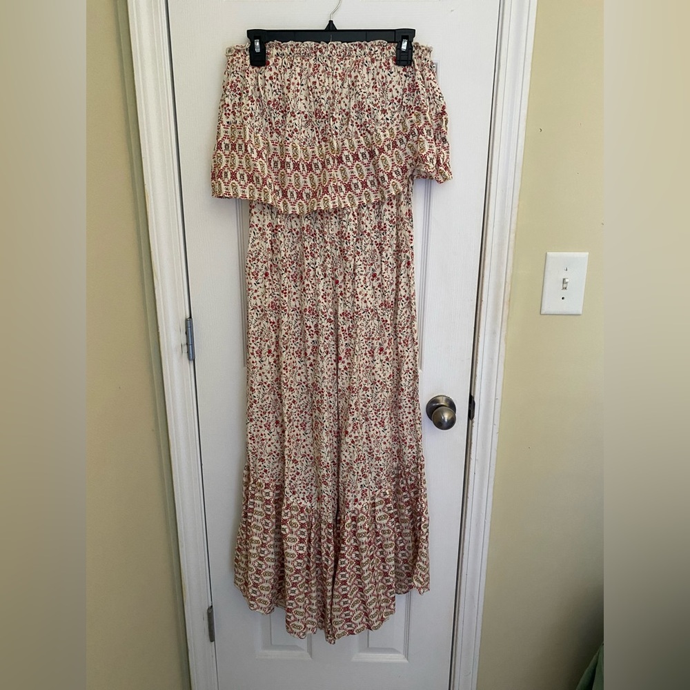 Size medium boho floral romper!
